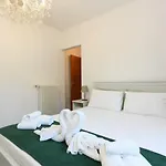 Oasis With Garden And Pool Desenzanoloft Official Partner Homes & By Marriott Bonvoy *